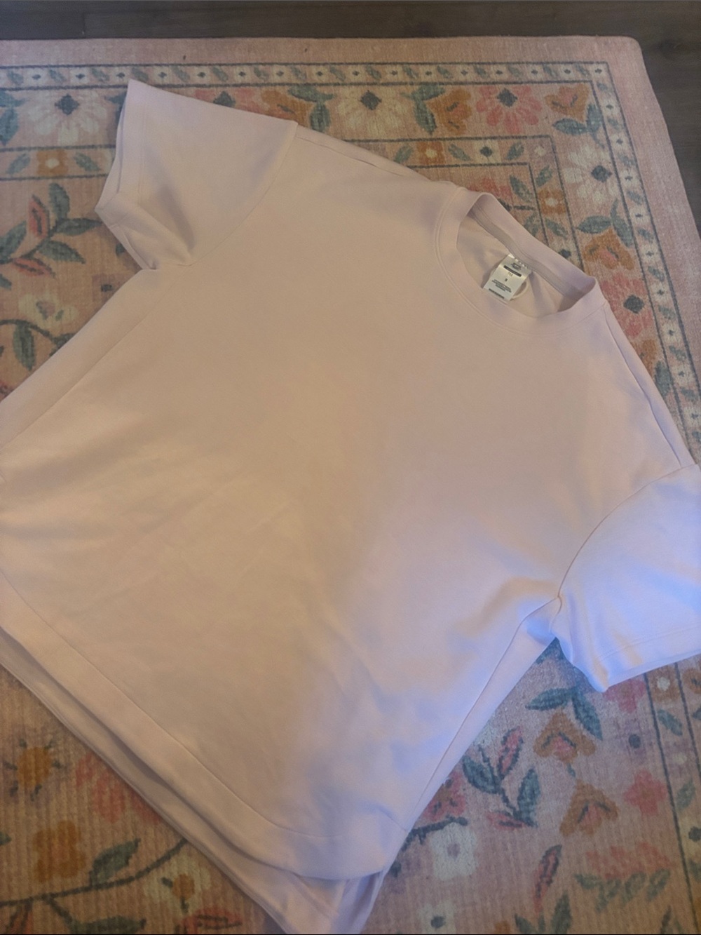 Women's Short Sleeve Crewneck Tee in Light Pink